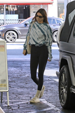Kendall Jenner - Beverly Hills, Feb 3 2021