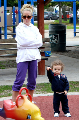 Kendra Wilkinson pic #342360