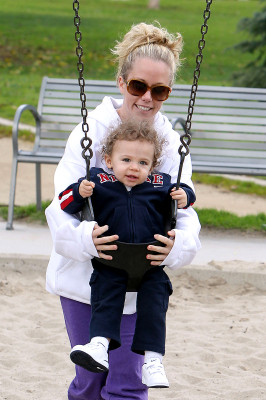 Kendra Wilkinson pic #342355