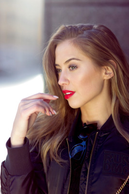 Kenza Zouiten pic #959266