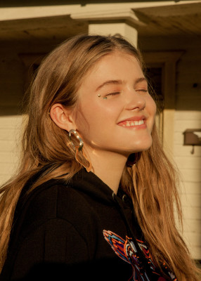 Kerri Medders by Leo Deveney for Vulkan Magazine (2018)