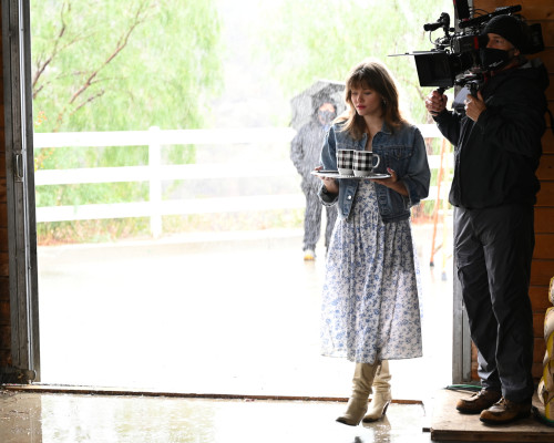 Kerri Medders - Promised Land (2022) 1x06 &#039;El Cuchicheo (The Whispering)&#039;