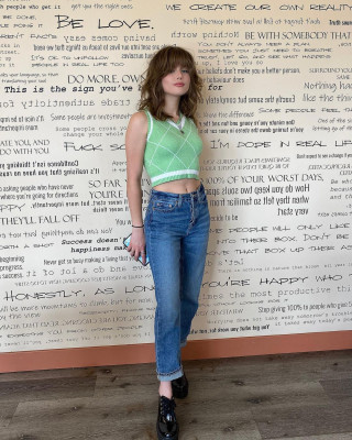 Kerri Medders - Nine Zero One Salon in West Hollywood 04/24/2021