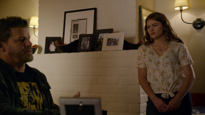 Kerri Medders - Seal Team (2019) 2x22 &#039;Never Out Of The Fight&#039;