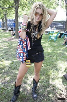 Kesha Rose Sebert pic #253820