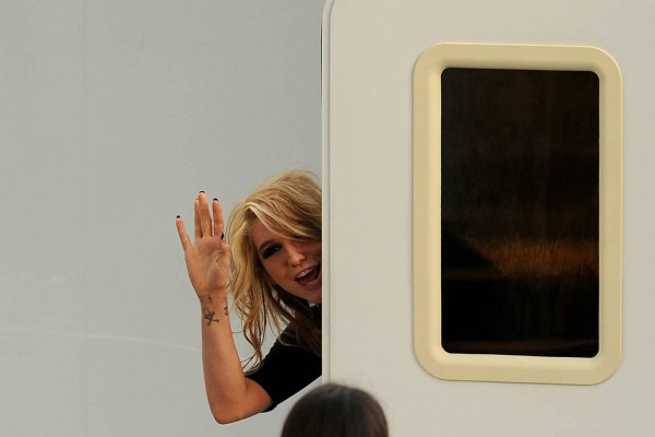 Kesha Rose Sebert pic #281632