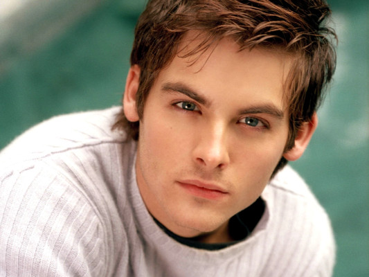 Kevin Zegers pic #244956