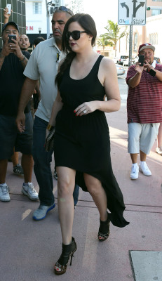 Khloe Kardashian pic #577542