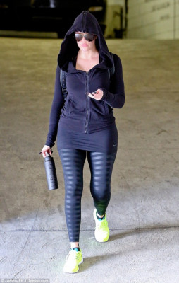photo 25 in Khloe Kardashian gallery [id775408] 2014-11-25 00:00:00