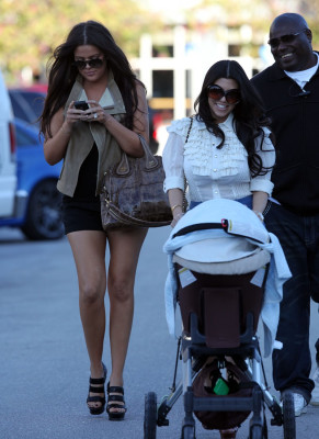 photo 10 in Kardashian gallery [id457917] 2012-02-06 00:00:00