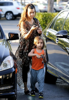 Khloe Kardashian pic #653490