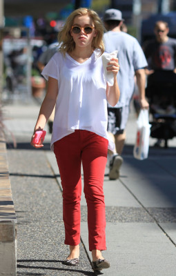 Kiernan Shipka pic #660346