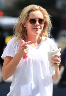Kiernan Shipka pic #660347