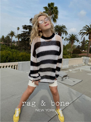 Kiernan Shipka – Rag &amp; Bone Sunglasses 2021