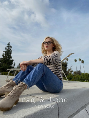 Kiernan Shipka – Rag &amp; Bone Sunglasses 2021