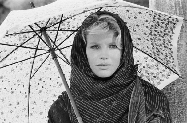 Kim Basinger pic #226701