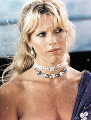Kim Basinger - Never Say Never Again (1983)