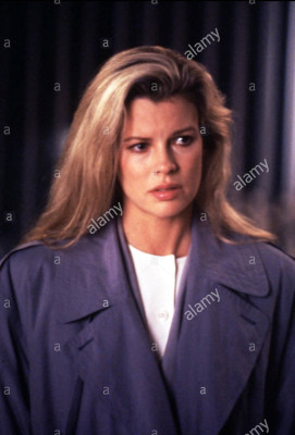 Kim Basinger - Final Analysis (1992)
