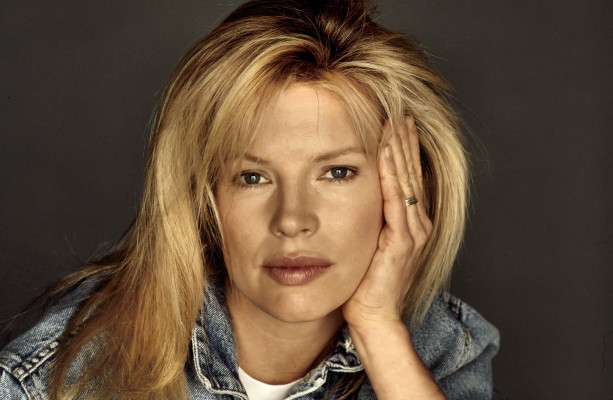 Kim Basinger pic #500440