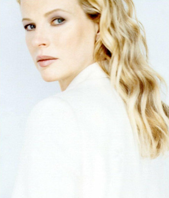 Kim Basinger pic #108671