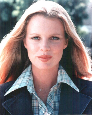 Kim Basinger pic #226693