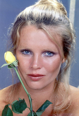 Kim Basinger pic #226699