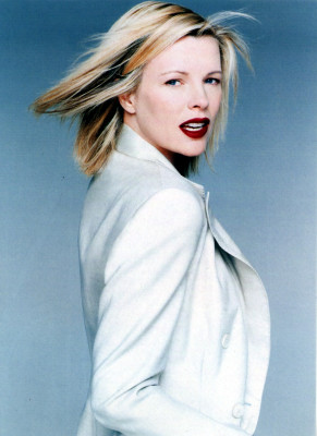 Kim Basinger pic #108670