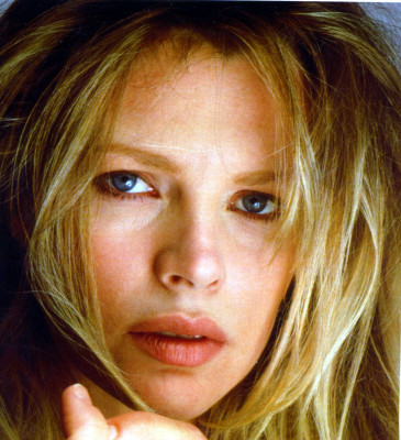 Kim Basinger pic #108668