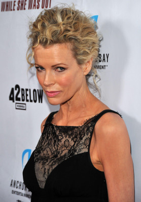 Kim Basinger pic #173907