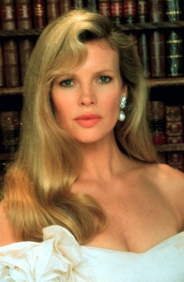 Kim Basinger pic #318165