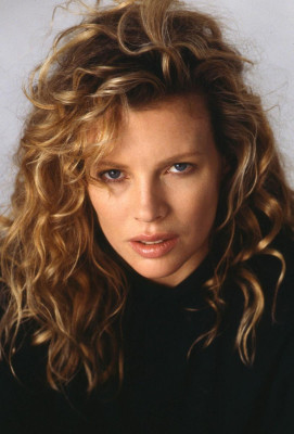Kim Basinger - Photoshoot 1987