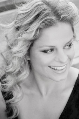 photo 28 in Kim Clijsters gallery [id546015] 2012-08-08 00:00:00