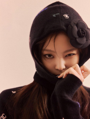 Jennie Kim-W Korea
