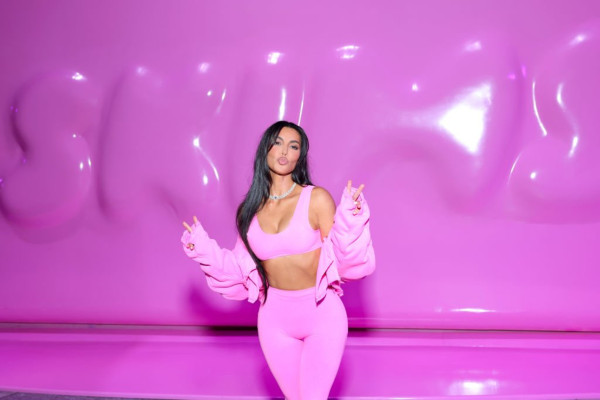 Kim Kardashian - SKIMS Valentine&#039;s Shop Pop-Up 02/08/2023