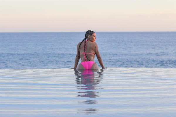 Kim Kardashian is seen in Cabo San Lucas, Mexico | 23.08.2020