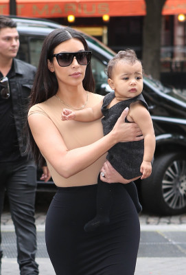 Kim Kardashian pic #746026