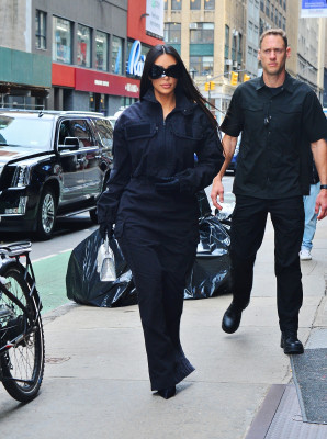 Kim Kardashian - Out in New York 11/01/2021