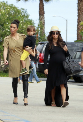 photo 16 in Kardashian gallery [id523818] 2012-06-17 00:00:00