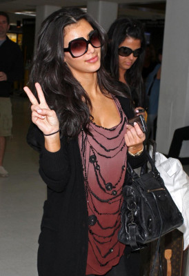 photo 4 in Kardashian gallery [id325041] 2010-12-13 00:00:00