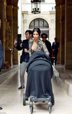 Kim Kardashian pic #734188