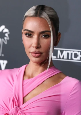 Kim Kardashian - Baby2Baby Gala in West Hollywood 11/12/2022