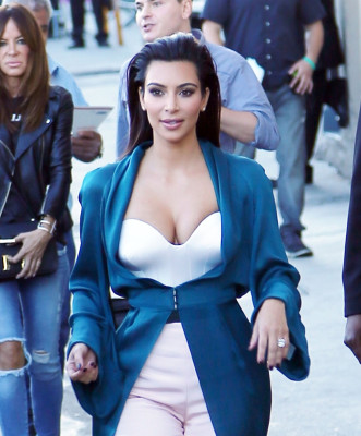 Kim Kardashian pic #754019