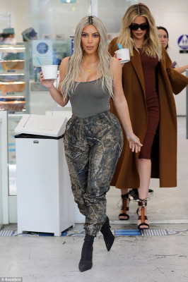 photo 8 in Kim Kardashian gallery [id1030603] 2018-01-14 00:00:00