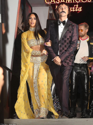 Kim Kardashian pic #1007834