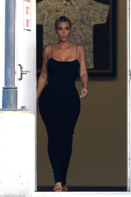 photo 23 in Kim Kardashian gallery [id1013112] 2017-11-18 00:00:00