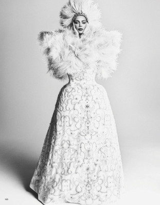 Kim Kardashian – Vogue Japan August 2019