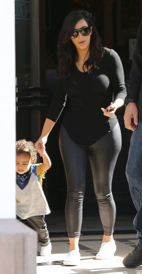photo 6 in Kim Kardashian gallery [id768077] 2014-10-26 00:00:00