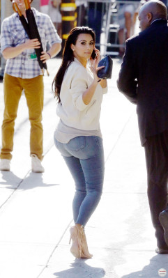 Kim Kardashian pic #754333