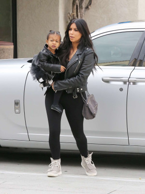 Kim Kardashian pic #809896
