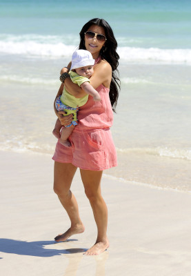 photo 4 in Kim Kardashian gallery [id256803] 2010-04-15 00:00:00